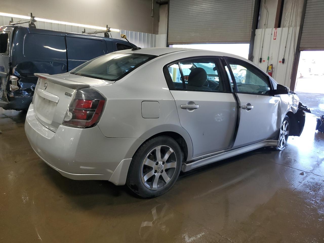 2011 Nissan Sentra 2.0 - Image 3