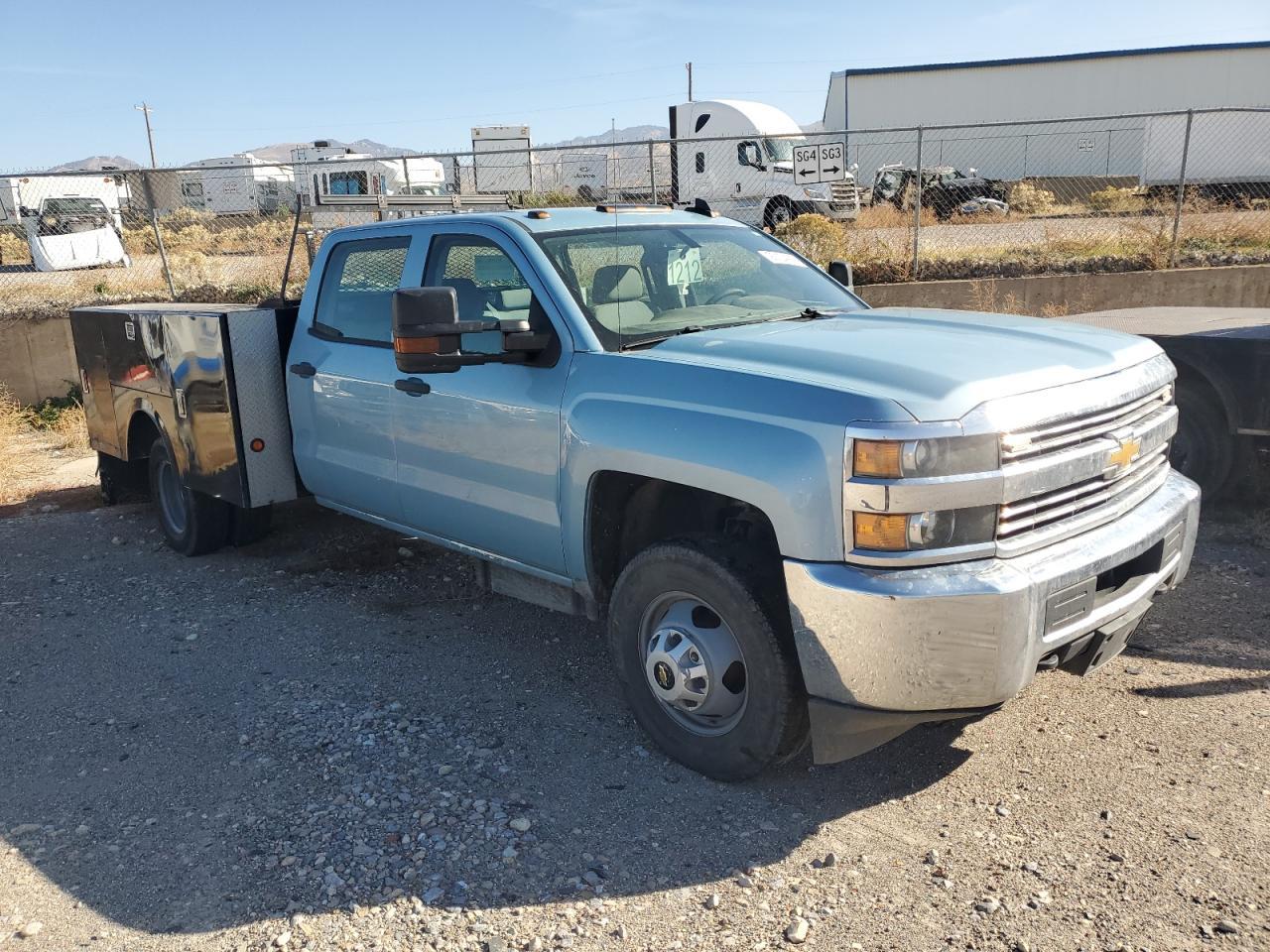 2015 Chevrolet Silverado Utility / Service Truck - Фото 4
