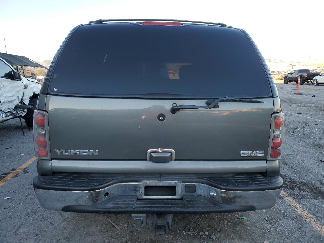 2002 GMC Yukon - Фото 6