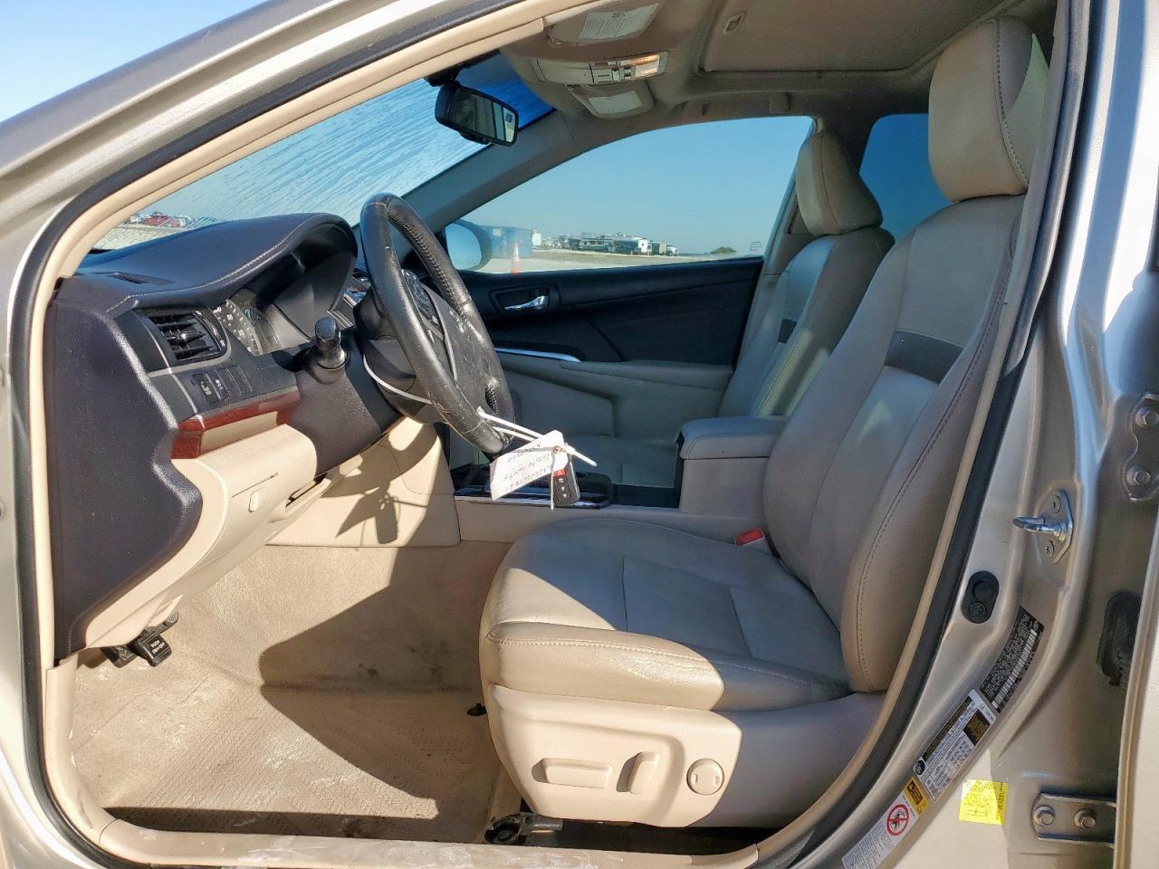 2014 Toyota Camry - Фото 7