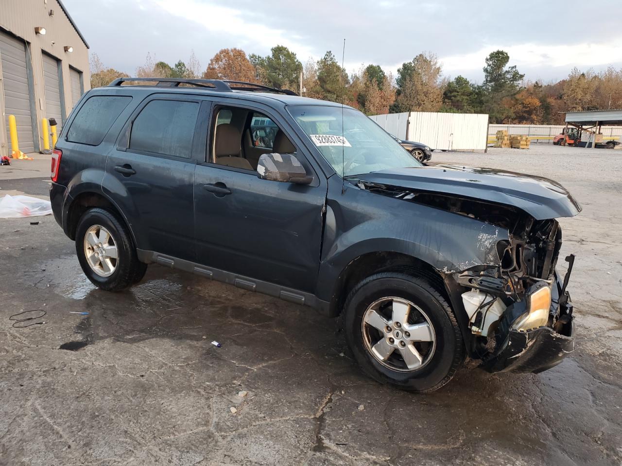 2009 Ford Escape Xls - Image 4