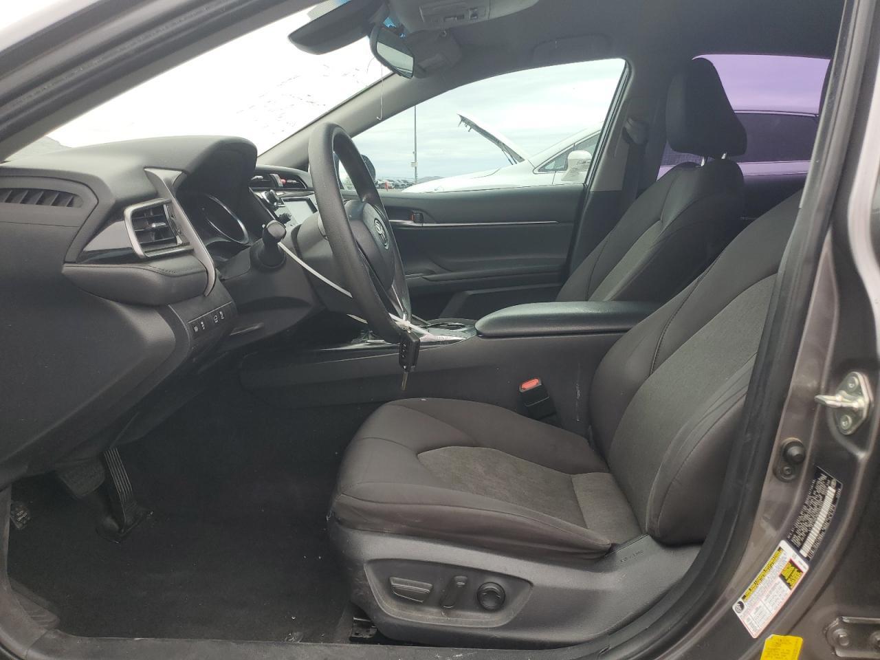 2019 Toyota Camry L - Фото 7