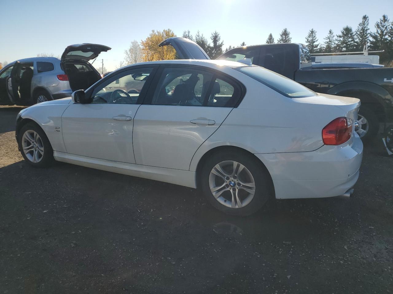 2011 BMW 328 Xi - Фото 2