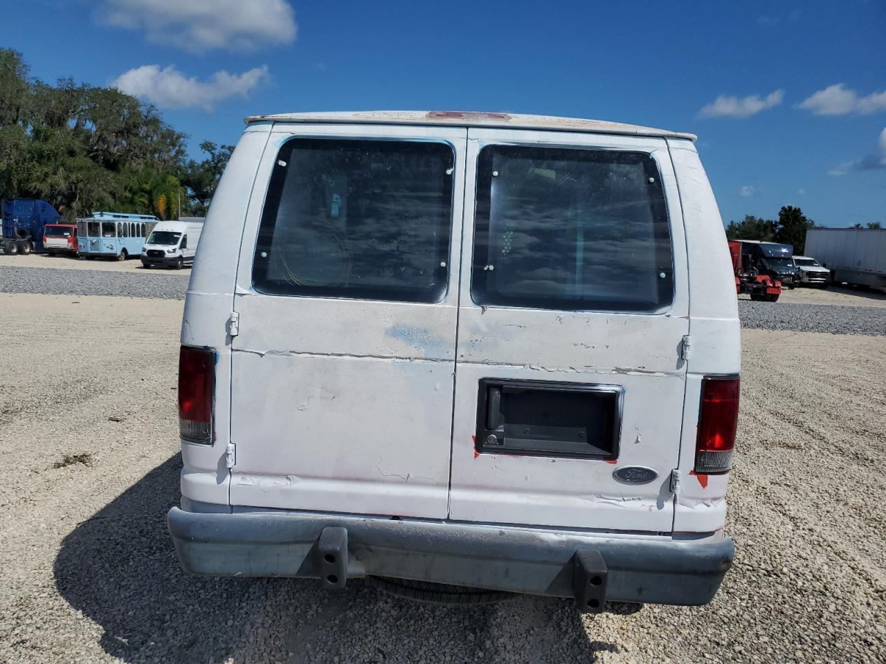 2013 Ford Econoline E250 Van - Image 6