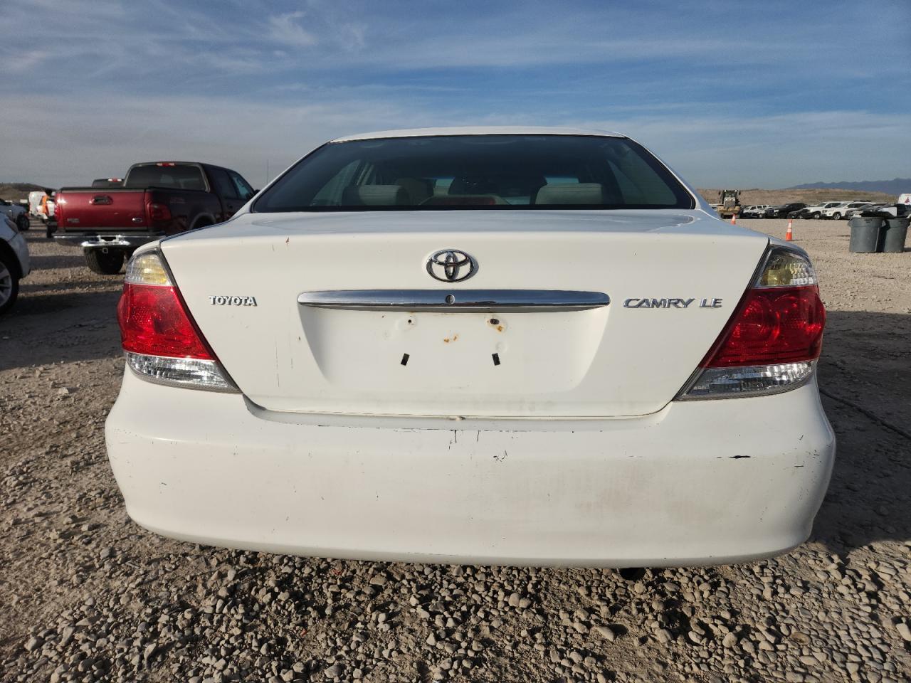 2005 Toyota Camry Le - Image 6