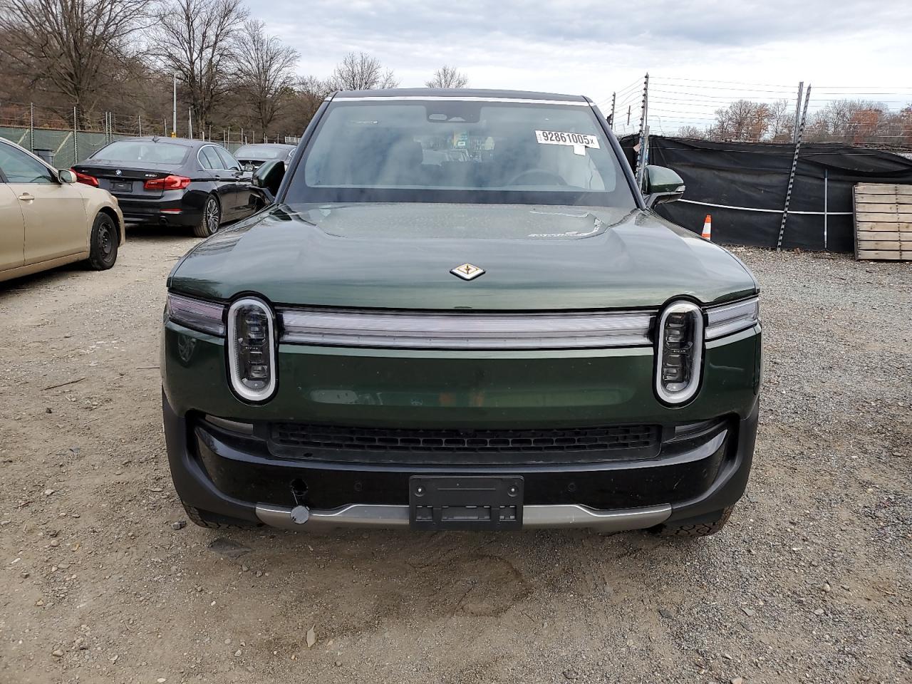 2025 Rivian R1S Adventure - Фото 5