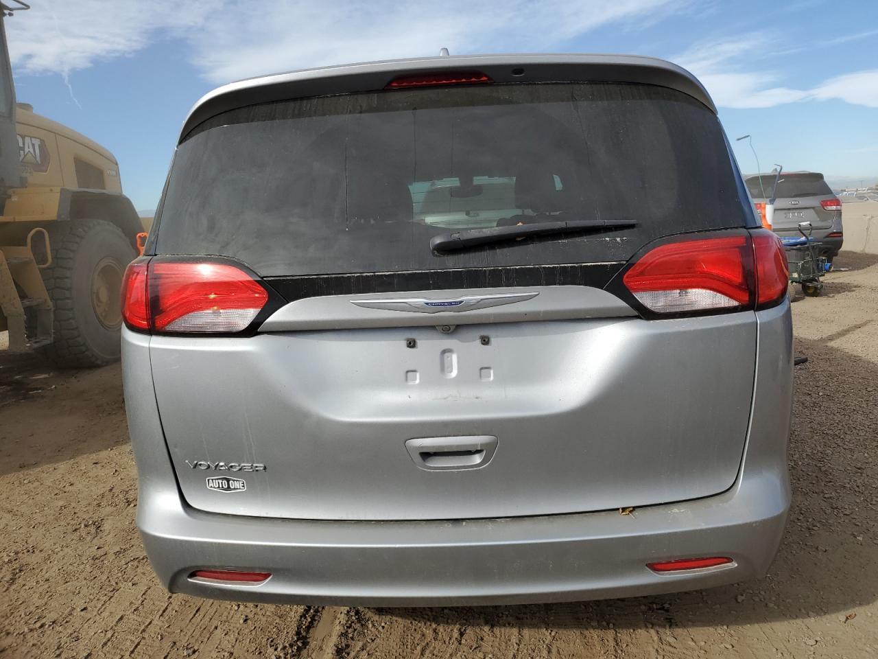 2020 Chrysler Voyager Lxi - Image 6