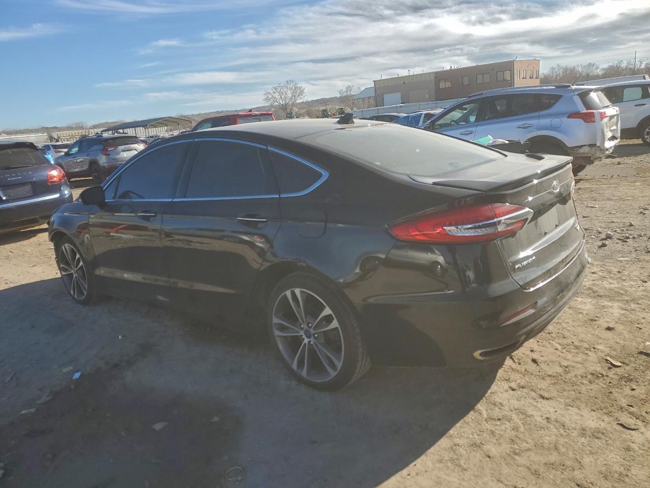 2020 Ford Fusion Titanium - Фото 2