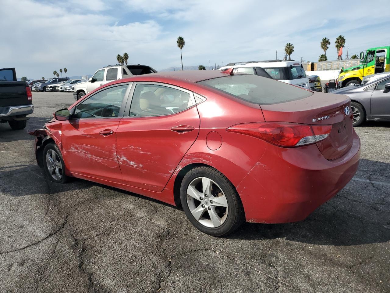 2013 Hyundai Elantra Gls - Фото 2