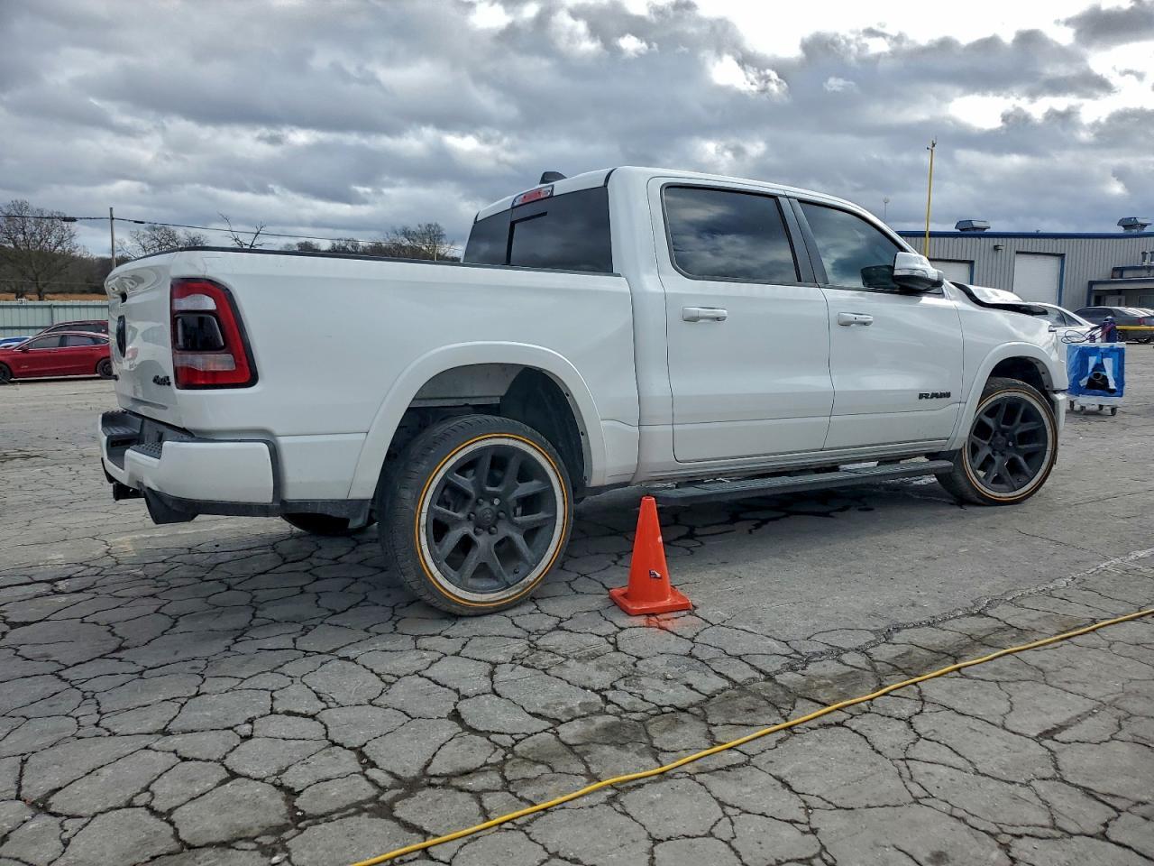 2020 Ram 1500 Laramie - Image 3