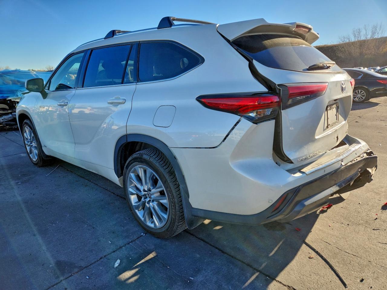 2021 Toyota Highlander Hybrid Limited - Фото 2