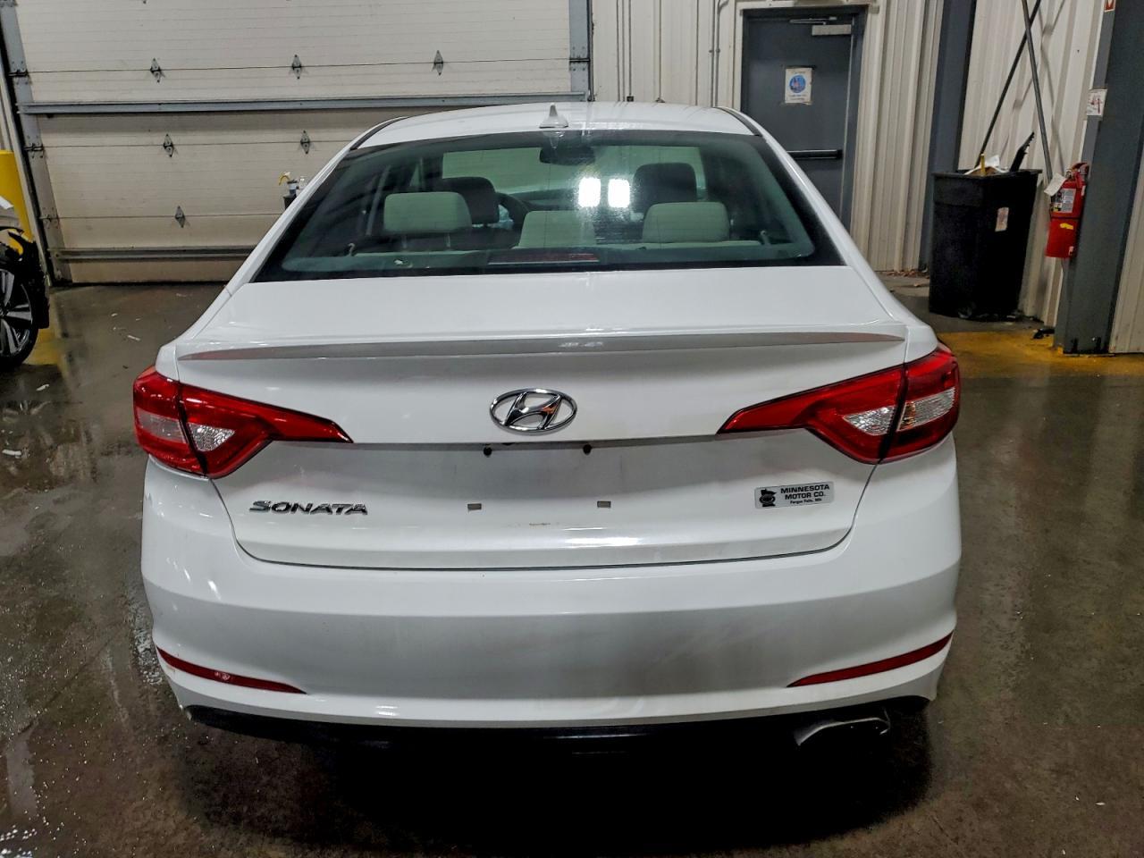 2015 Hyundai Sonata Se - Image 6