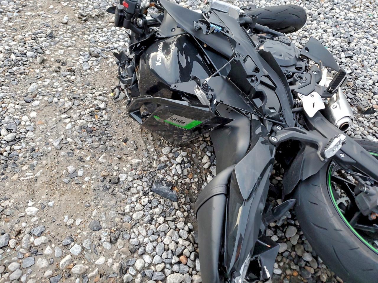 2025 Kawasaki Ex650 R - Фото 6