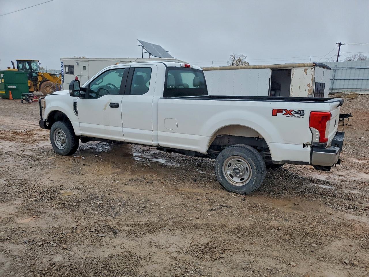 2019 Ford F250 Super Duty - Фото 2