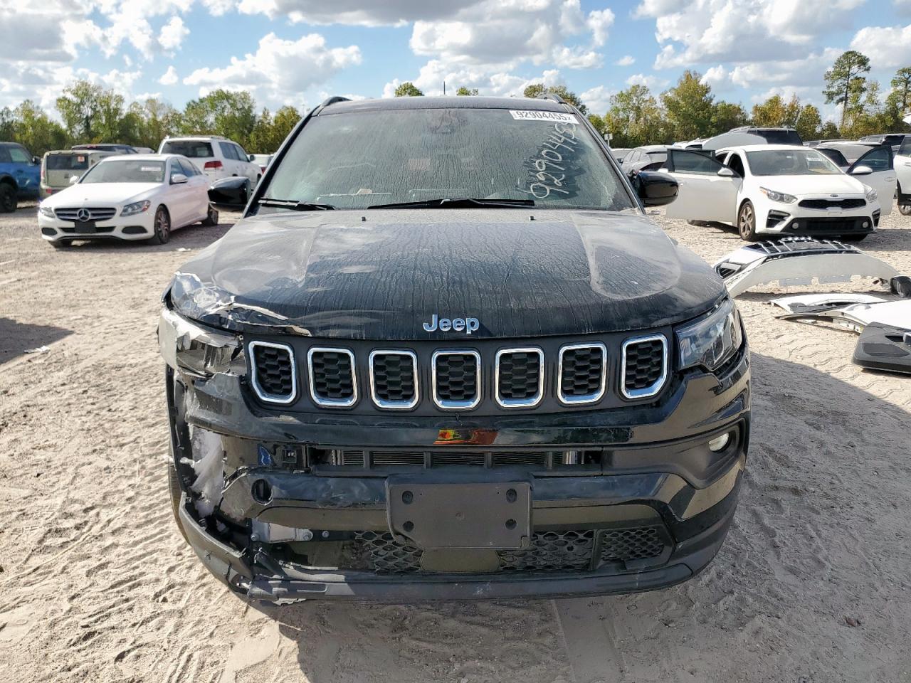 2025 Jeep Compass Latitude - Image 5
