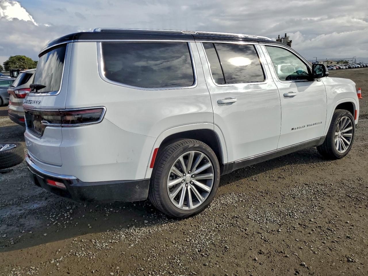 2023 Jeep Grand Wagoneer Series Ii - Фото 3