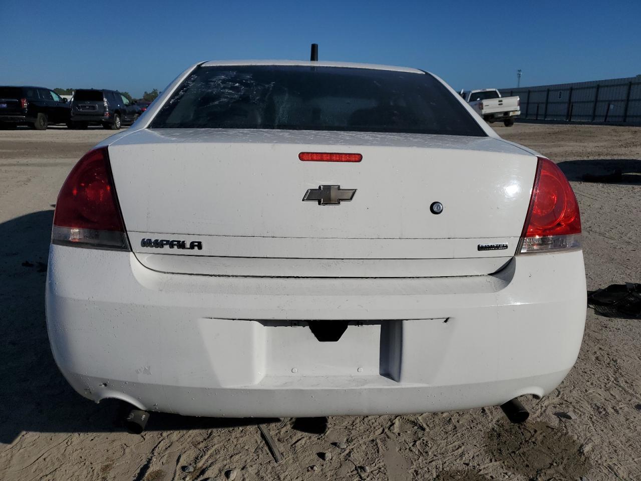 2015 Chevrolet Impala Limited Police - Фото 6