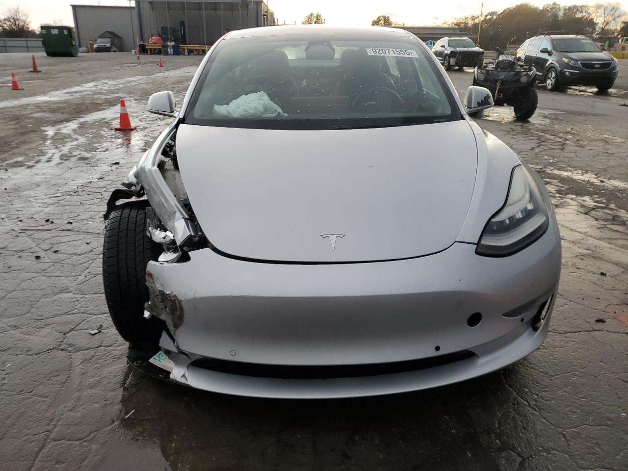 2018 Tesla Model 3 - Фото 5