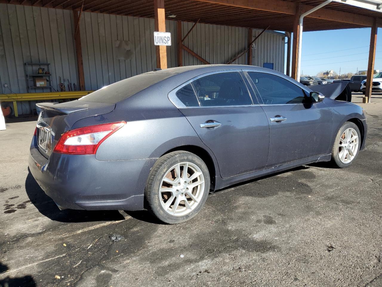 2011 Nissan Maxima S - Image 3