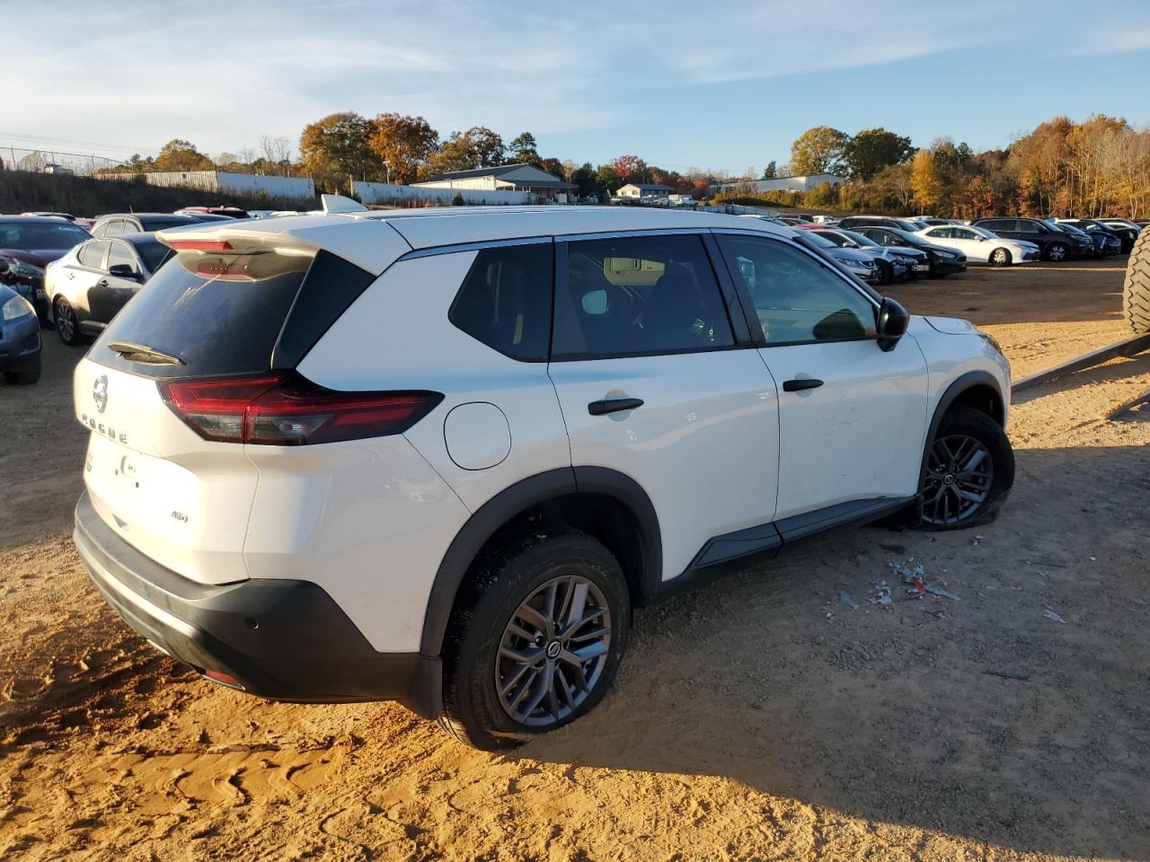2021 Nissan Rogue S - Image 3