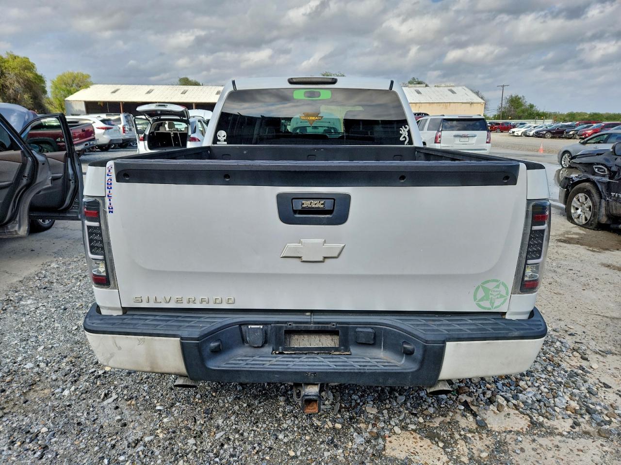 2007 Chevrolet Silverado K1500 Crew Cab - Image 6
