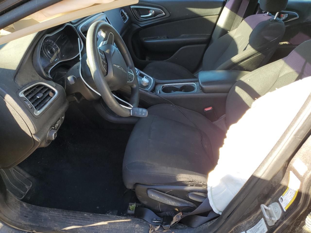 2016 Chrysler 200 Limited - Image 7