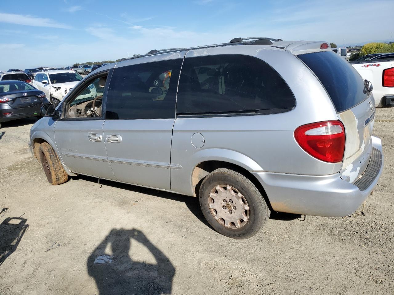 2001 Chrysler Town & Country Lx - Фото 2