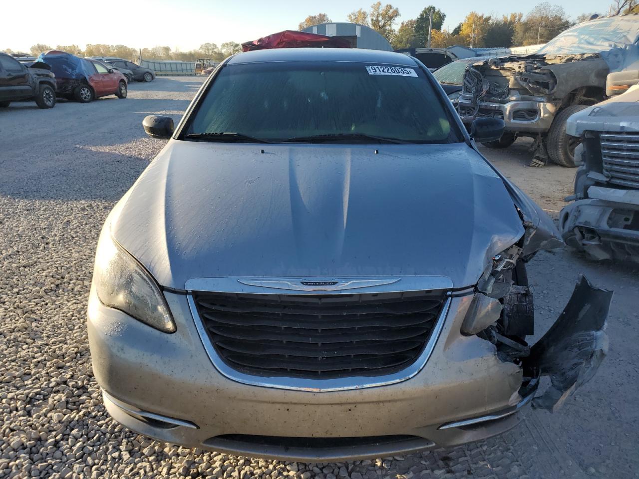 2013 Chrysler 200 Touring - Фото 5