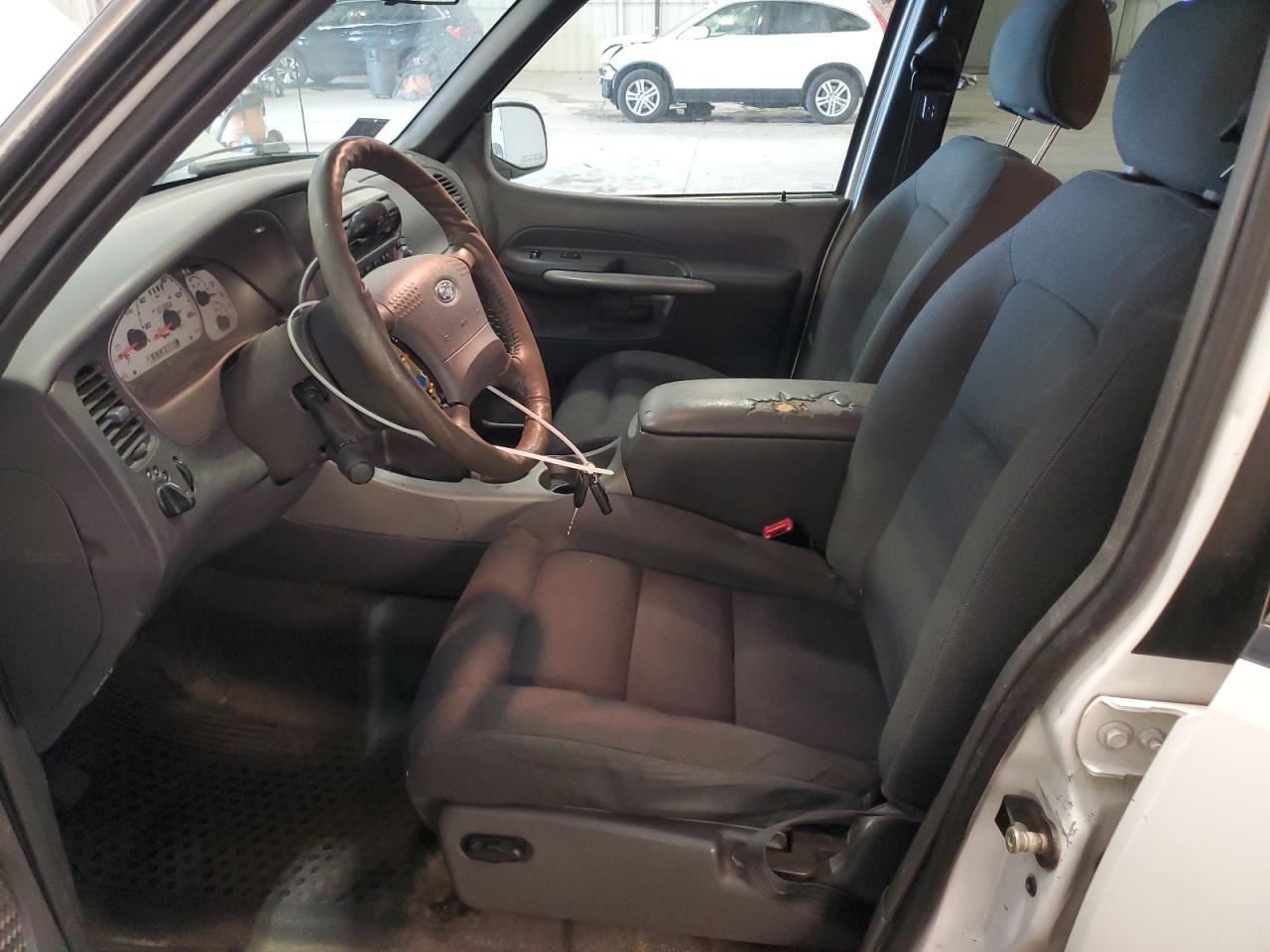 2001 Ford Explorer Sport Trac - Image 7