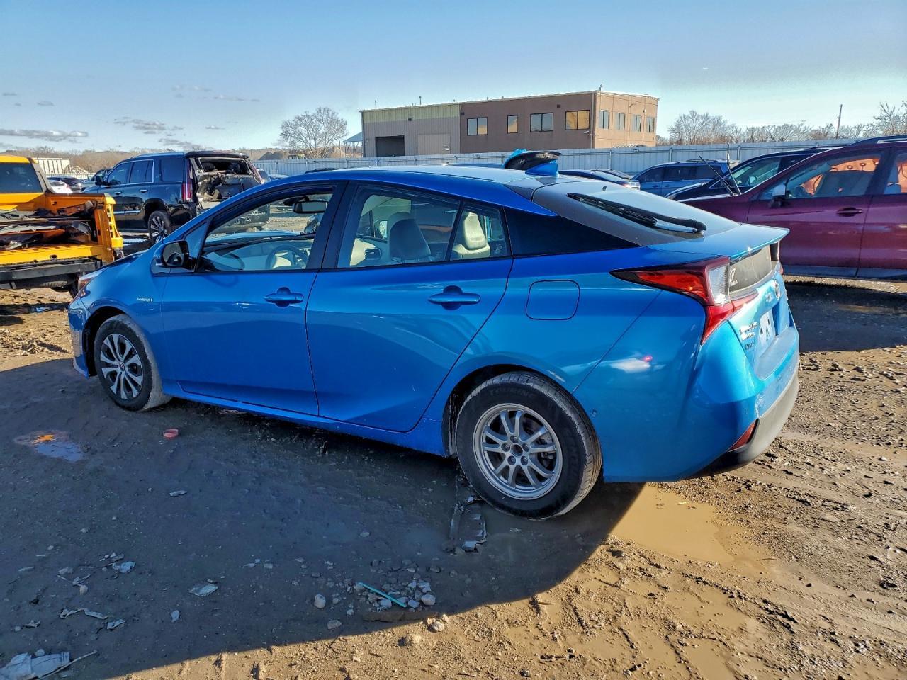 2019 Toyota Prius - Image 2
