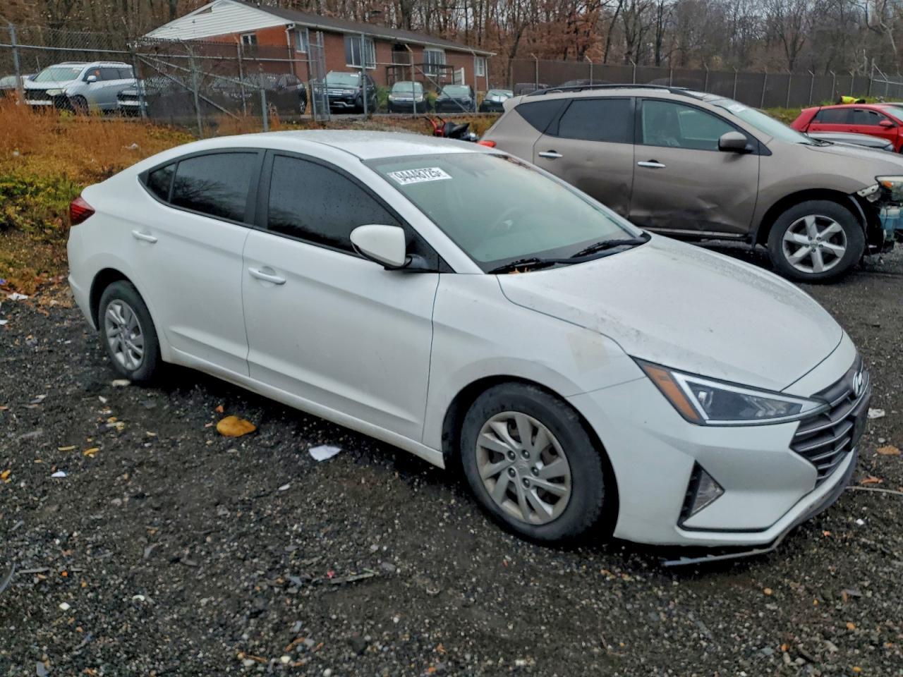 2020 Hyundai Elantra Se - Фото 4