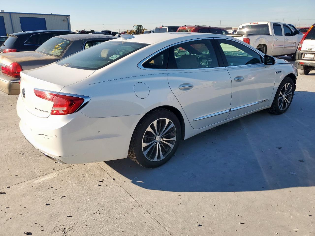 2017 Buick Lacrosse Premium - Image 3