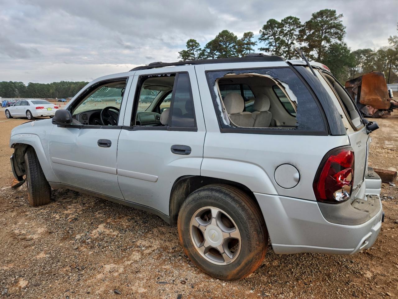 2008 Chevrolet Trailblazer Ls - Image 2