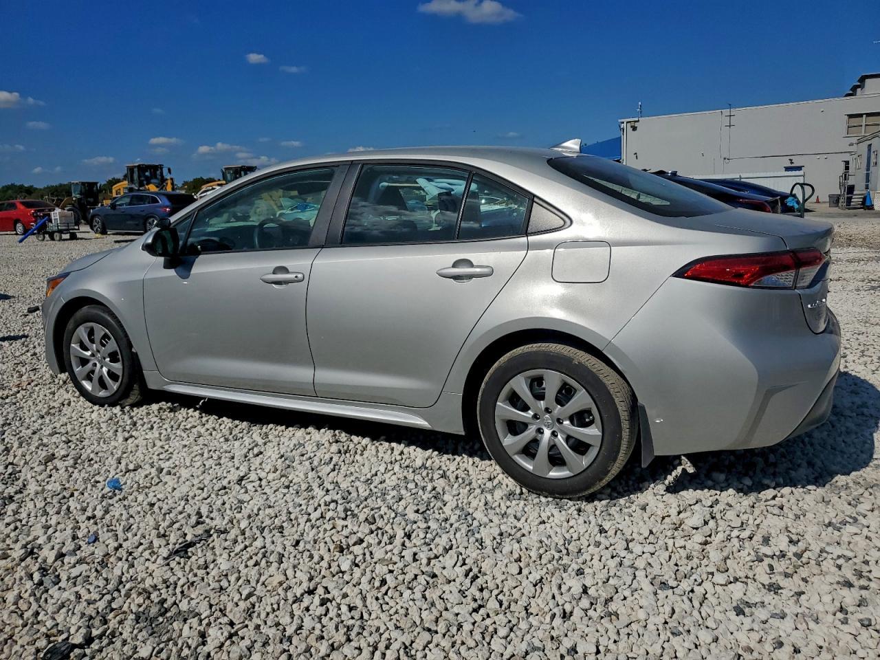 2025 Toyota Corolla Le - Image 2