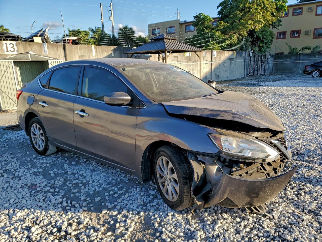 2018 Nissan Sentra S - Фото 4