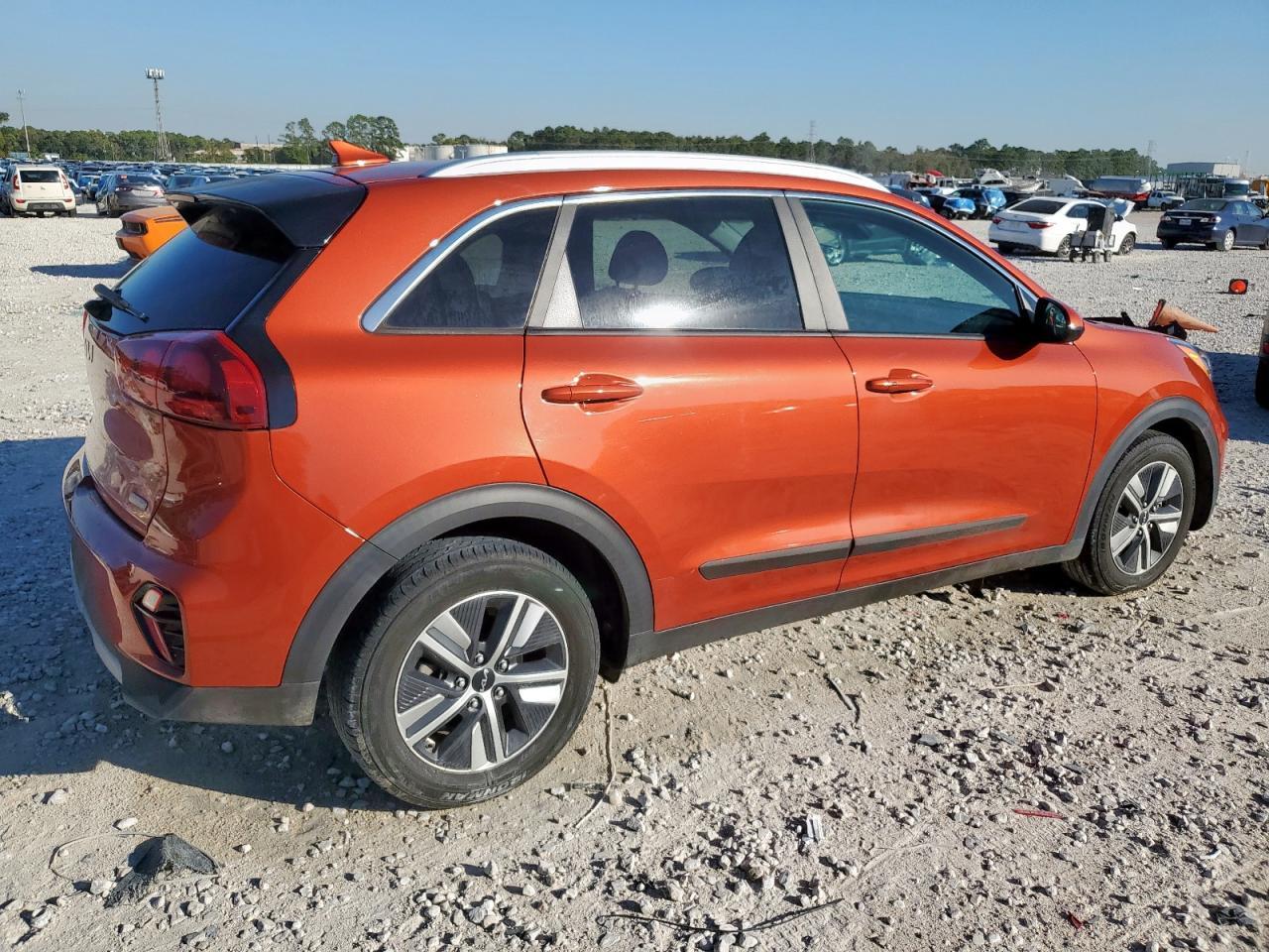 2022 Kia Niro Lx - Фото 3