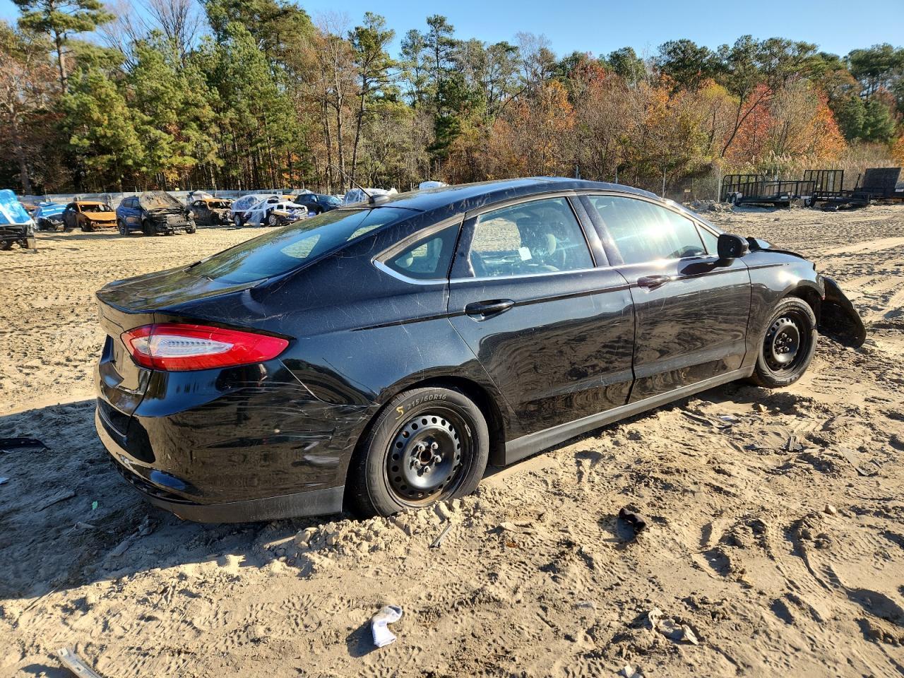 2013 Ford Fusion S - Фото 3
