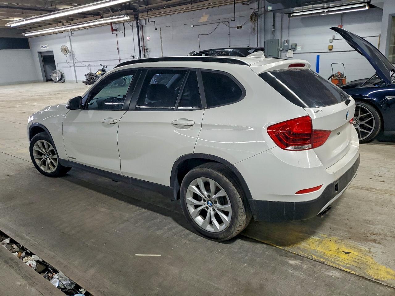 2014 BMW X1 xDrive28I - Фото 2