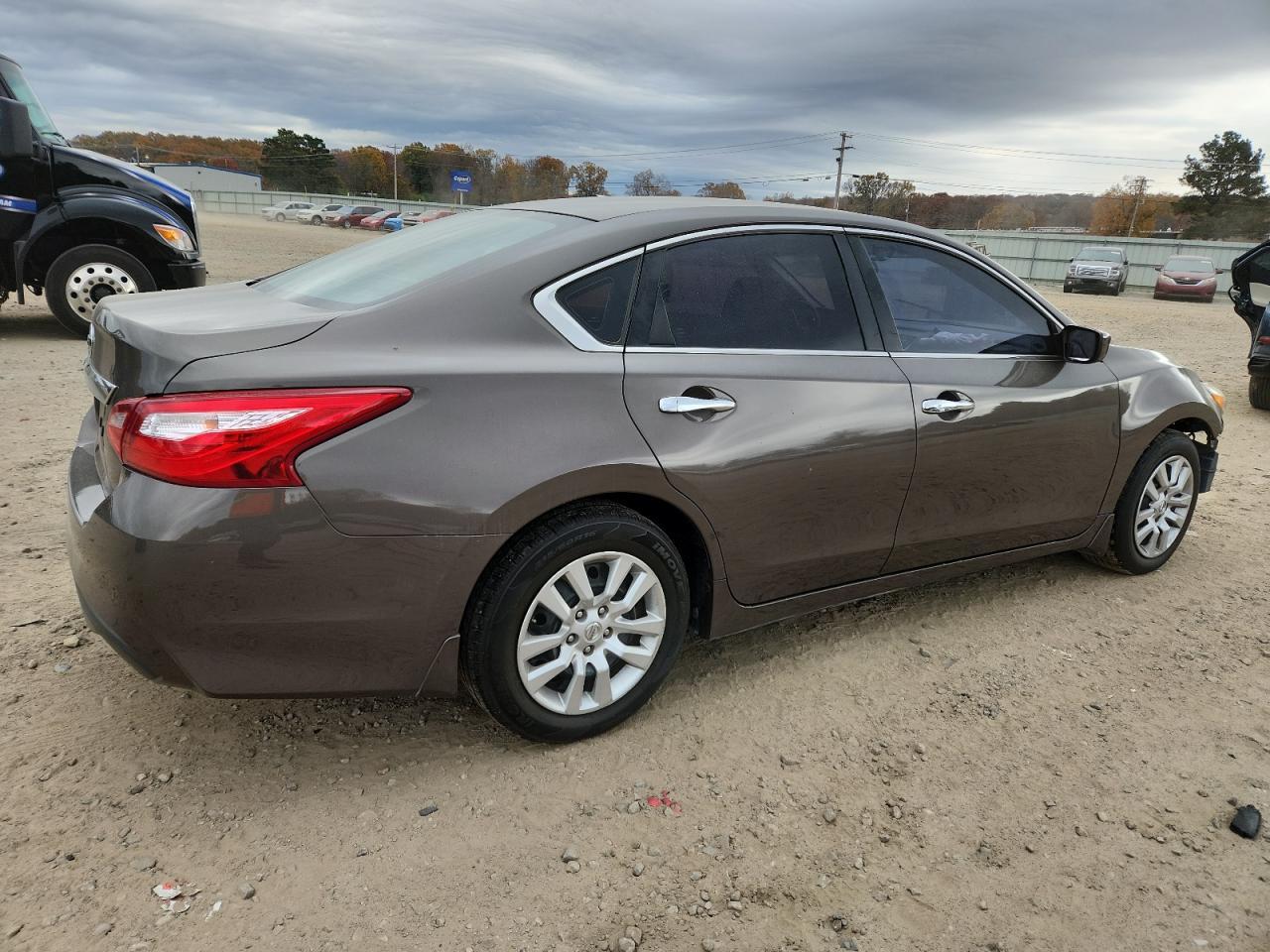 2016 Niss Altima 2.5 S - Фото 3