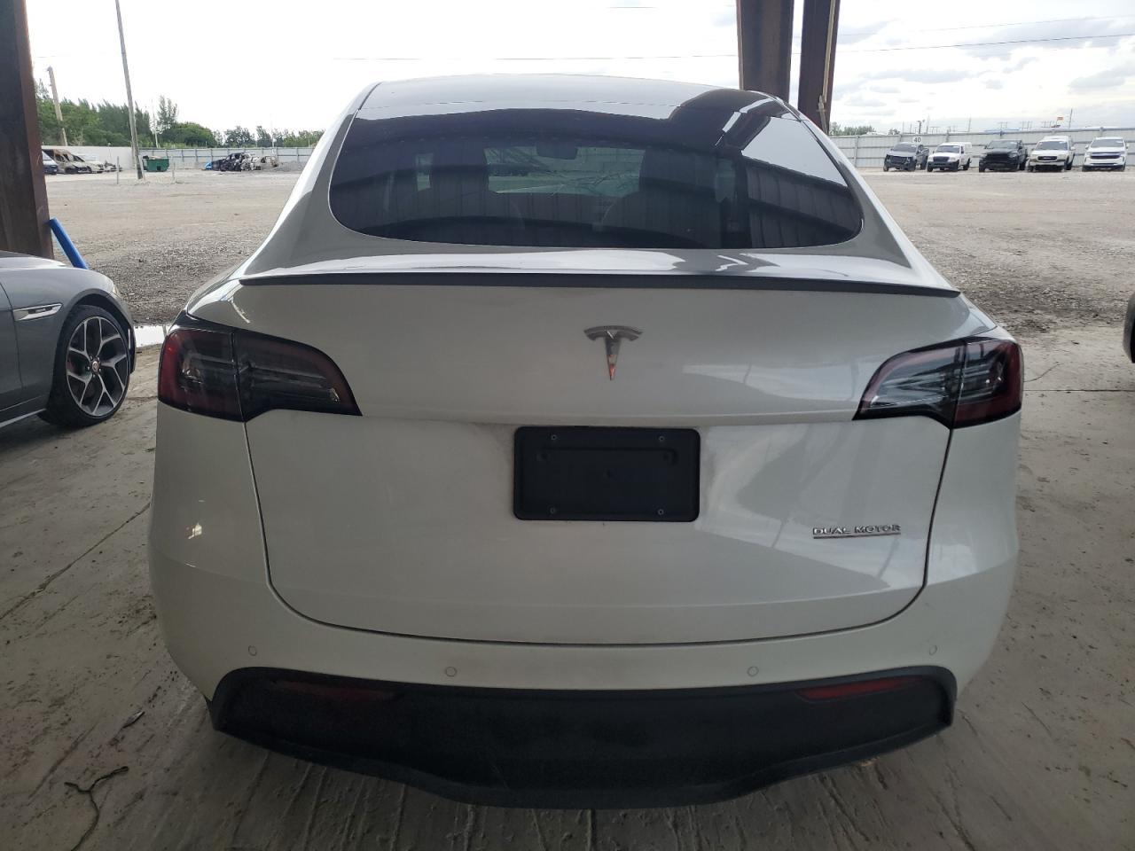 2022 Tesla Model Y - Фото 6
