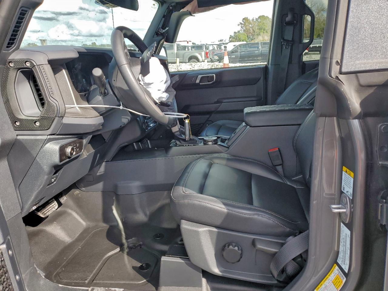 2025 Ford Bronco Big Bend - Image 7
