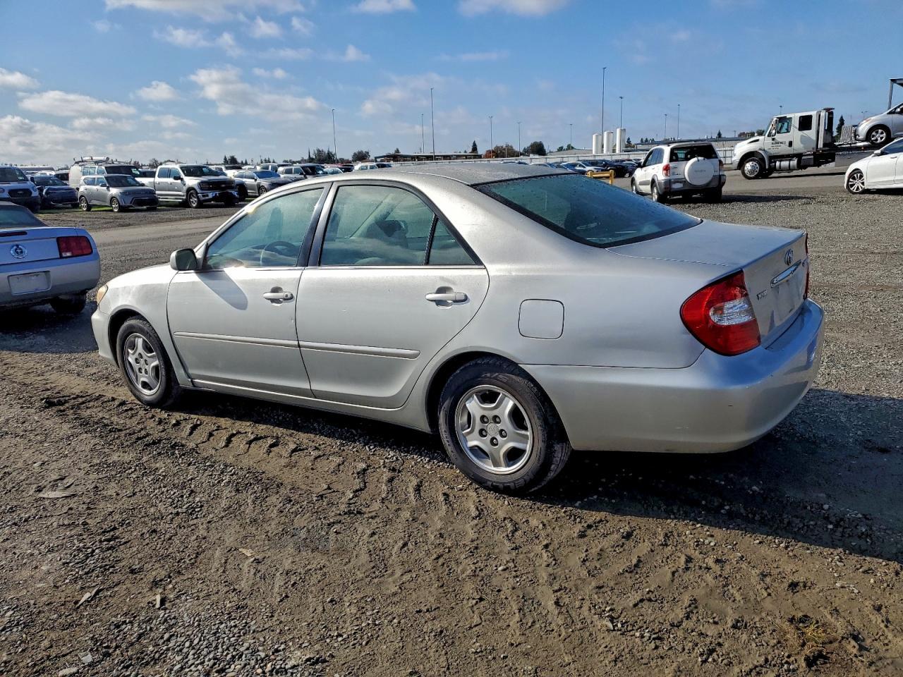 2002 Toyota Camry Le - Image 2