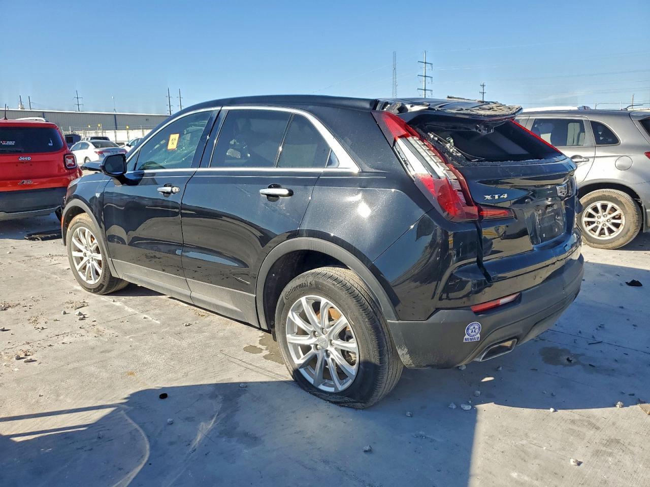 2019 Cadillac Xt4 Luxury - Image 2