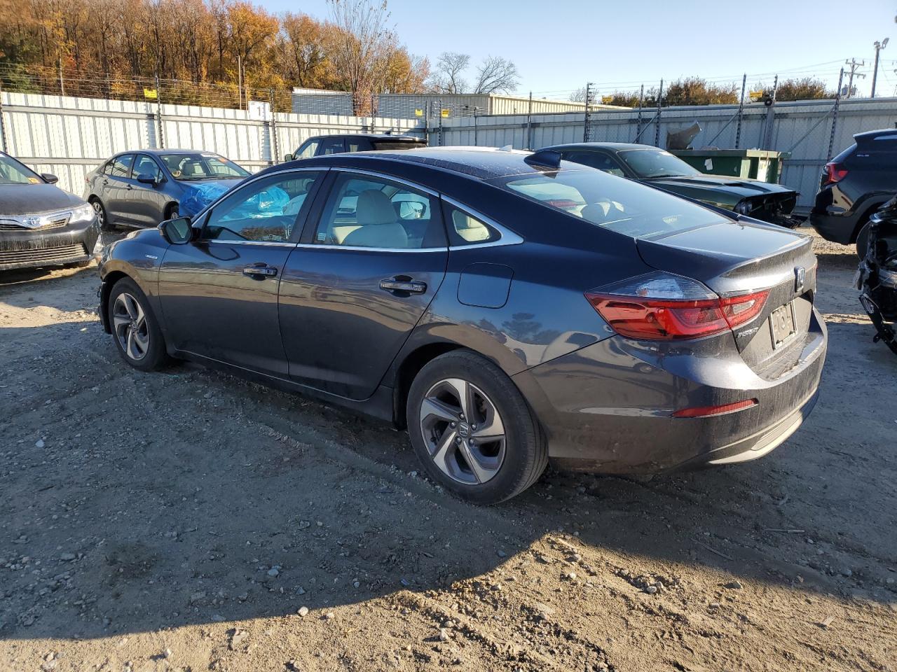 2019 Honda Insight Ex - Фото 2