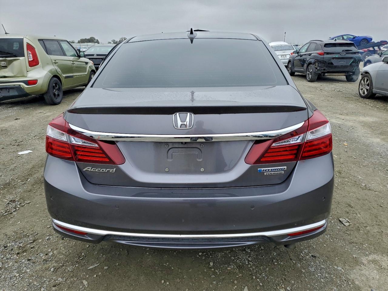 2017 Honda Accord Touring Hybrid - Image 6