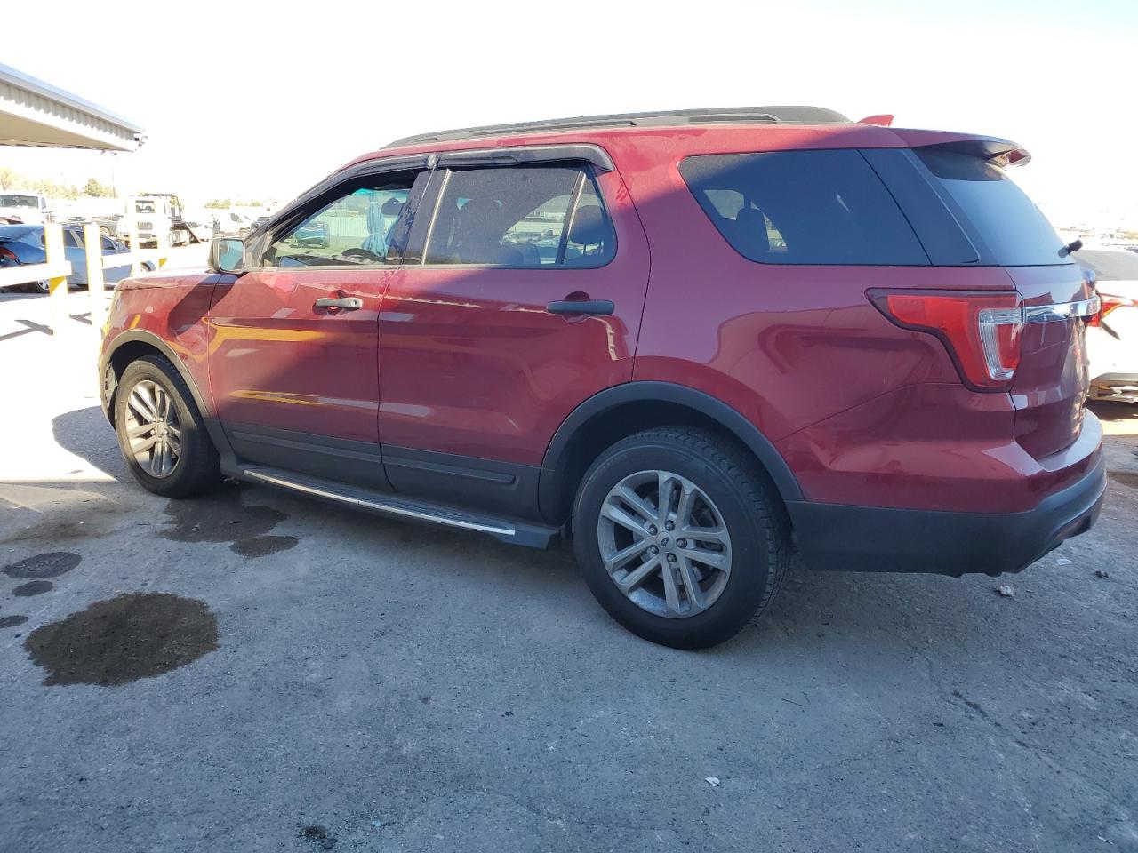 2016 Ford Explorer - Image 2