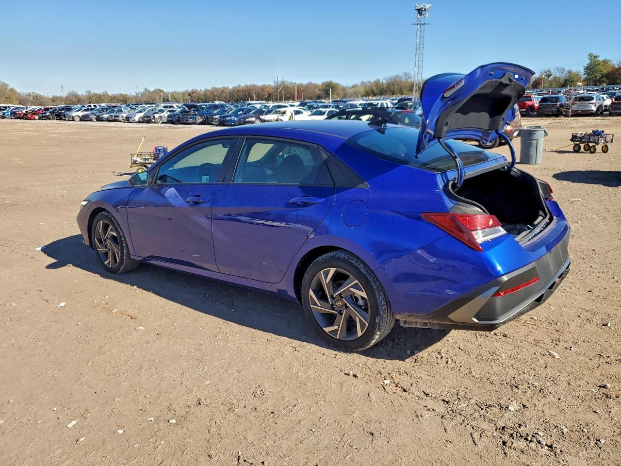 2025 Hyundai Elantra Sel Sport - Фото 2