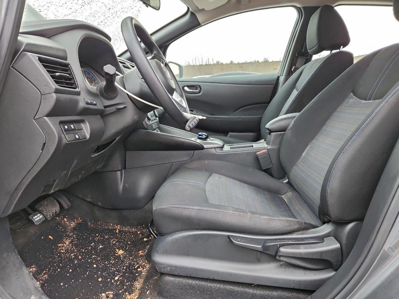 2025 Nissan Leaf S - Фото 7