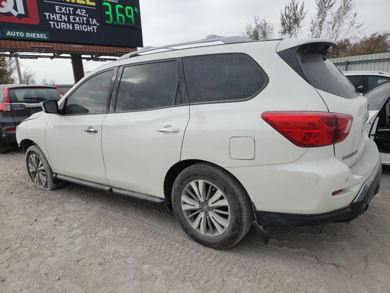 2020 Nissan Pathfinder Sv - Фото 2