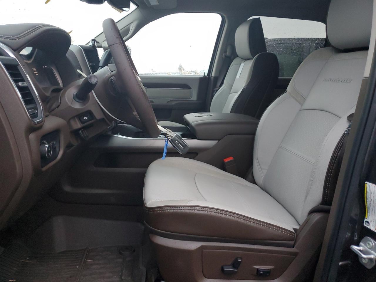 2025 Ram 3500 Laramie - Фото 7